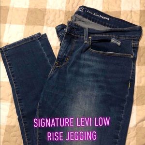 Levi jeans